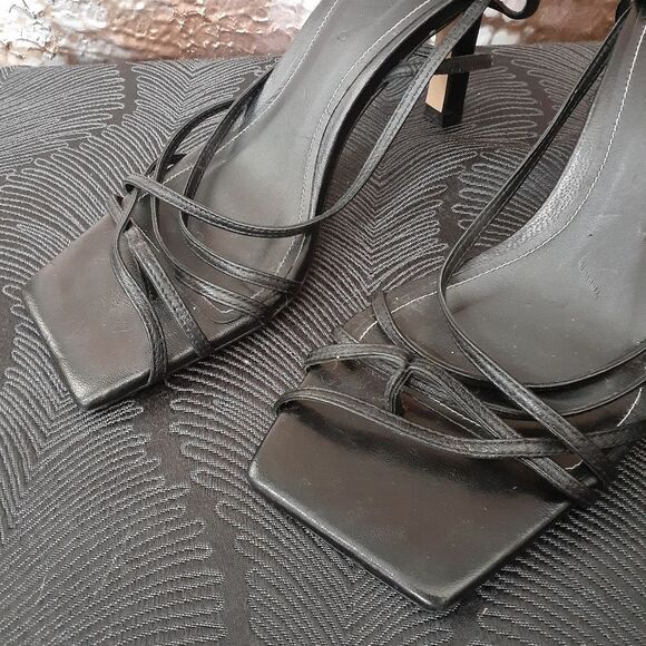 Zara 100% Leather Black Strappy Women's Sandals - Picture 14 of 16